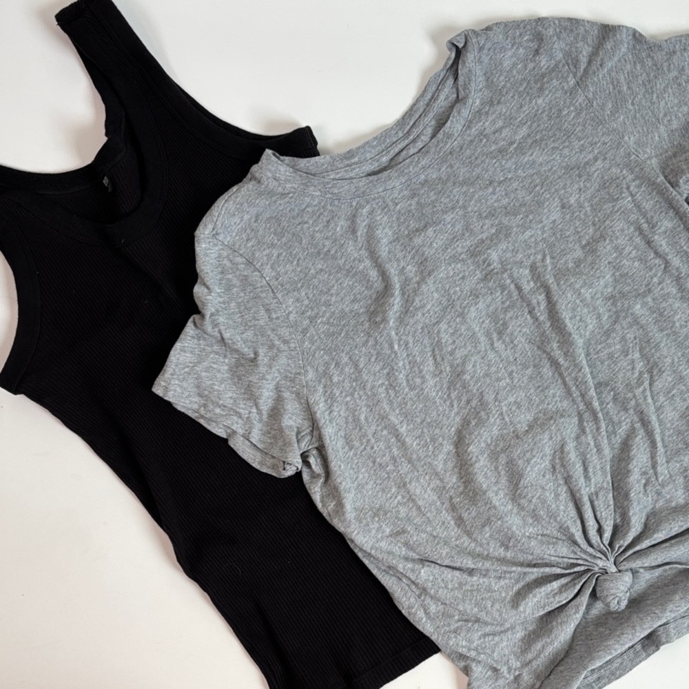 Uniqlo Black Ribbed Tank & Old Navy Gray Knot Front Tee - Women's Basics Size M